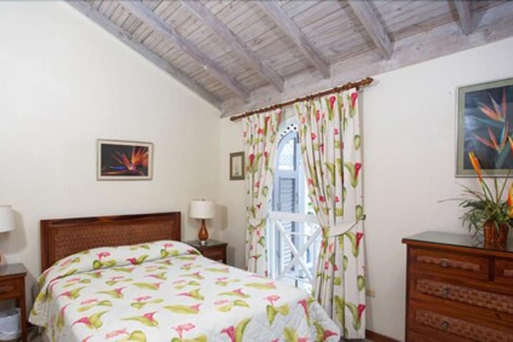Room 5 of 15