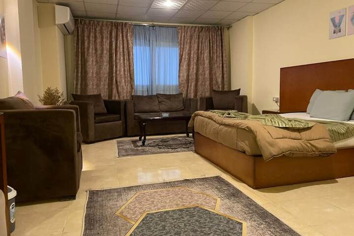 Room 14 of 32
