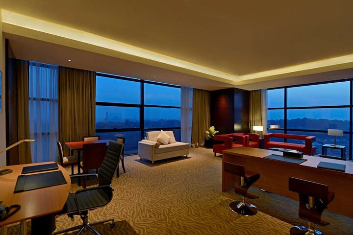 Room 16 of 74