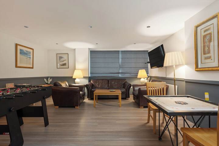 Room 104 of 159