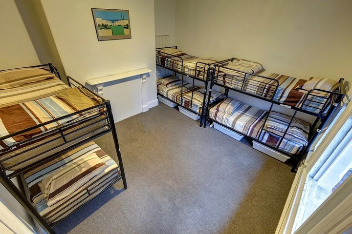 Room 5 of 13