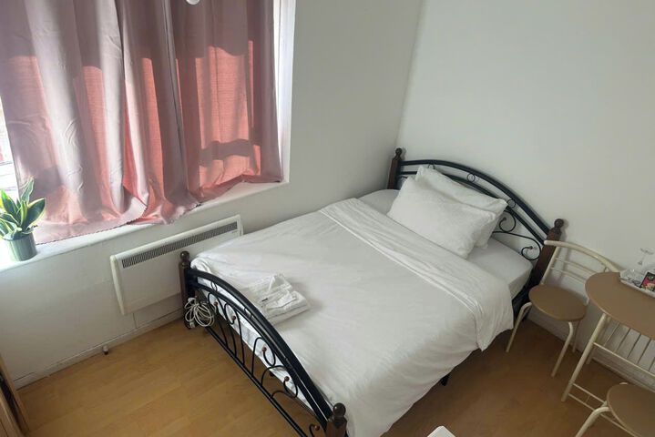 Room 15 of 19