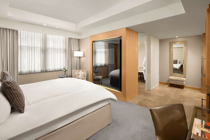 Room 30 of 112
