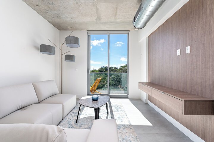 Room 12 of 28