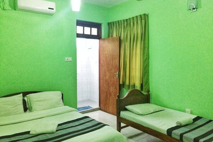 Room 10 of 17
