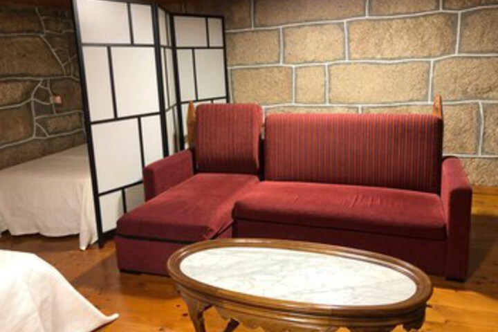 Room 68 of 244
