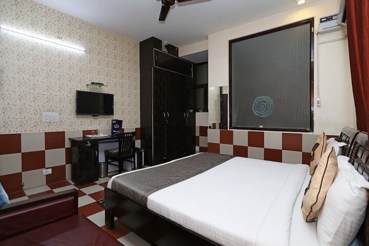 Room 14 of 19