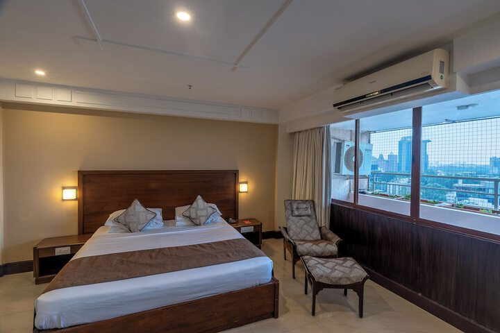 Room 5 of 34