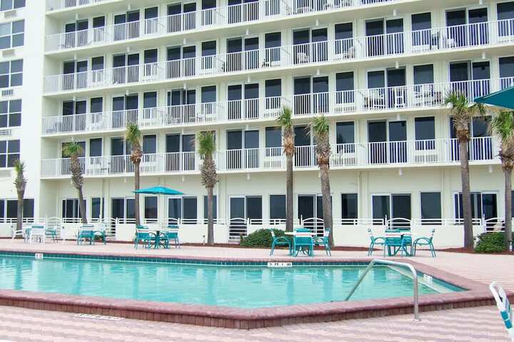 Pools & Facilities