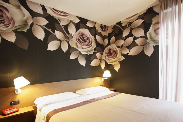 Room 18 of 60