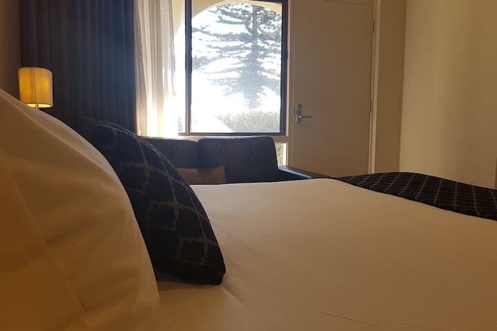 Room 12 of 63