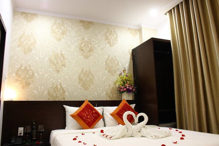 Room 30 of 53