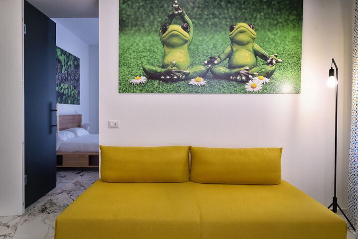 Room 144 of 212