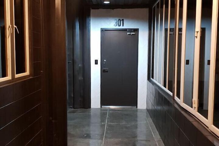 Ballroom/Hall 33 of 40