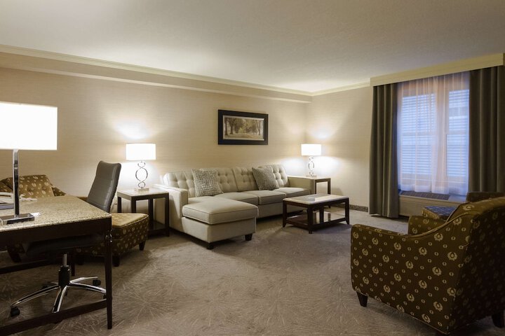 Room 8 of 44