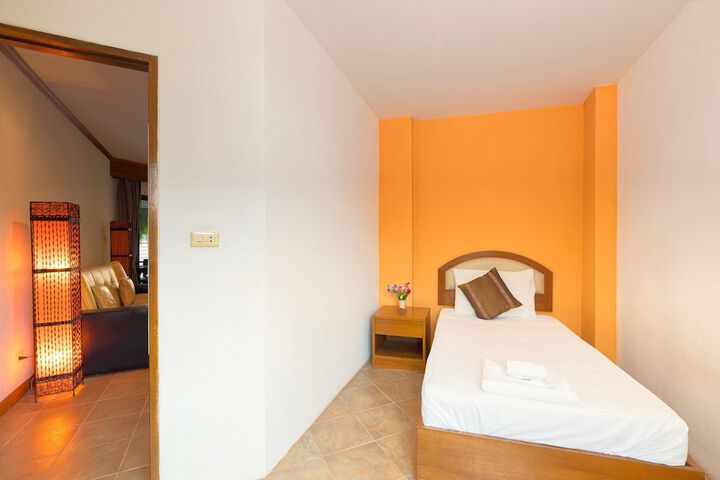 Room 45 of 164