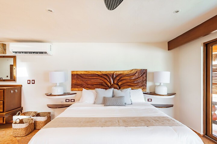 Room 16 of 65