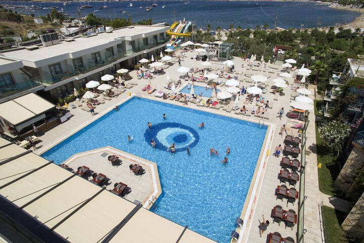 Pools & Facilities
