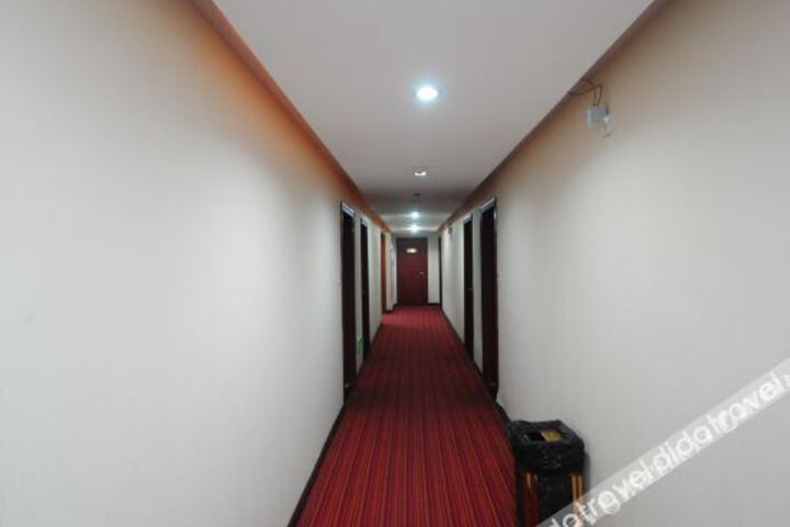 Hotel Interior 4 of 10