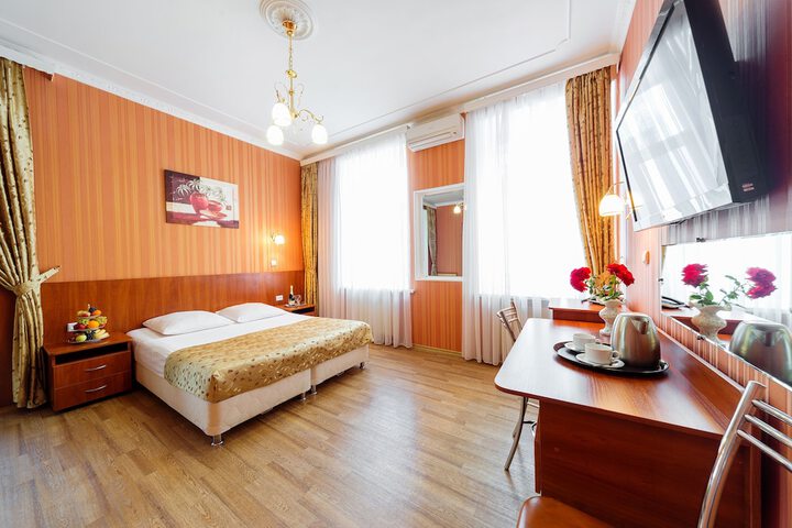 Room 9 of 50