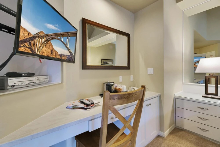 Room 2 of 14