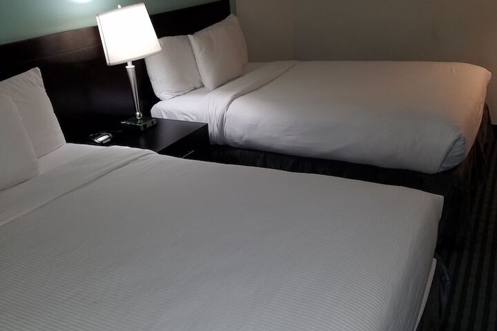Room 12 of 190