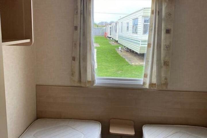 Room 4 of 10
