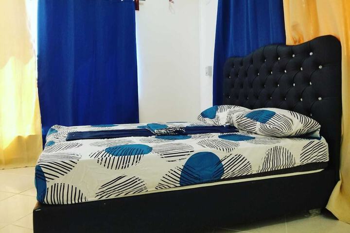 Room 3 of 52