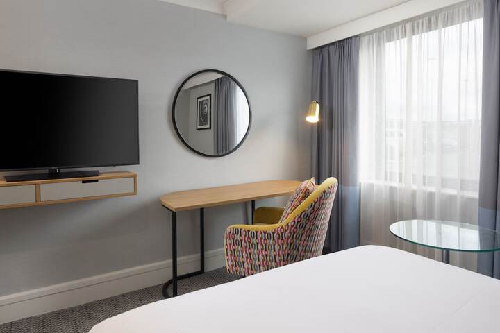 Room 22 of 118