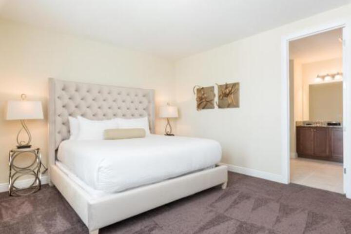 The Encore Club at Reunion Eight Bedroom Villa EC109 in Orlando, FL