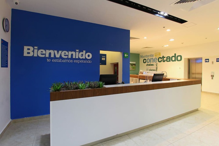 Entrance & Lobby