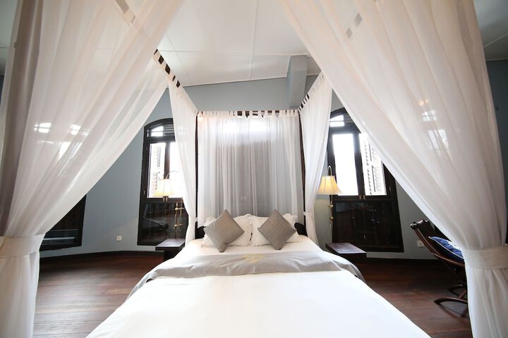 Room 21 of 108