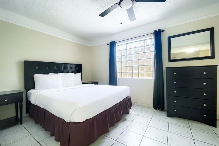 Room 15 of 73