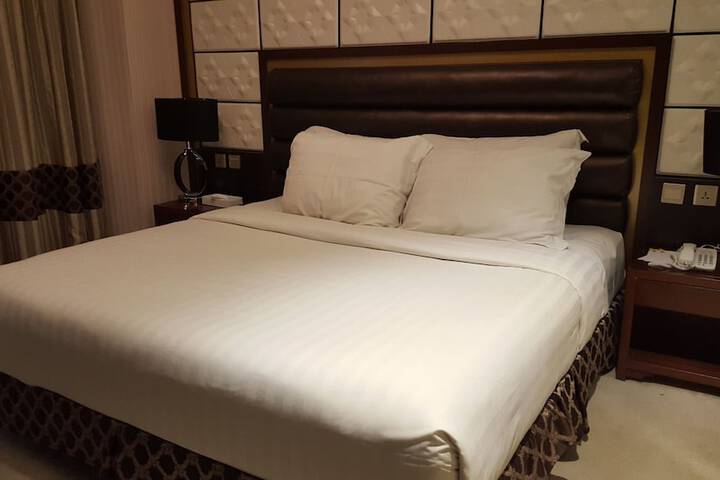 Room 18 of 139