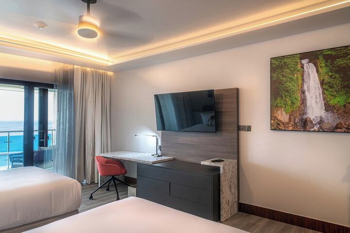 Room 11 of 65