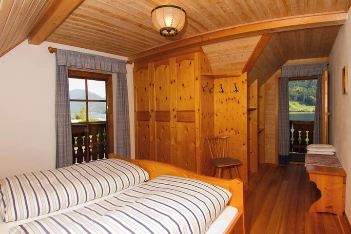Room 10 of 54