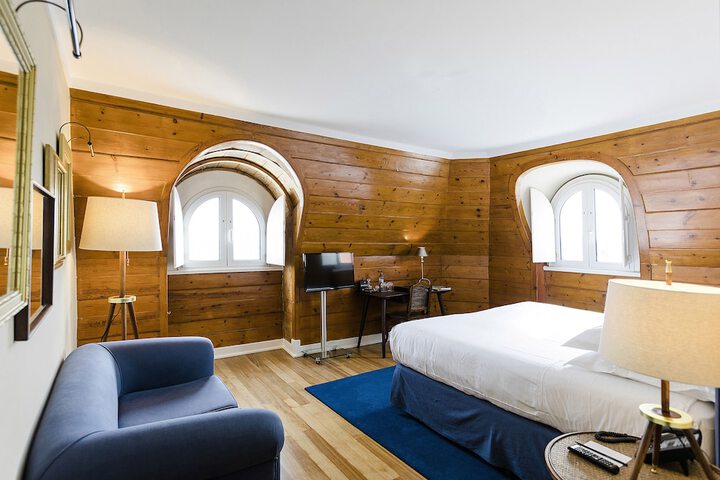 Room 6 of 48