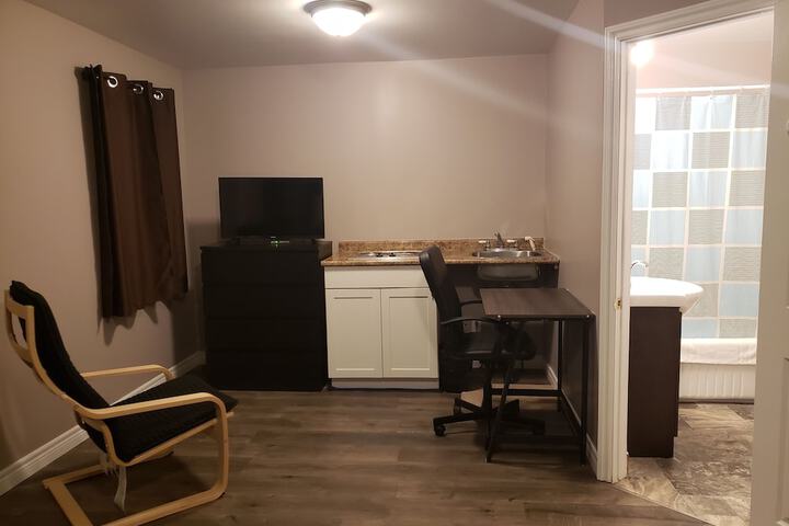 Room 16 of 28