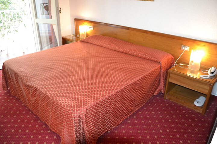 Room 4 of 53