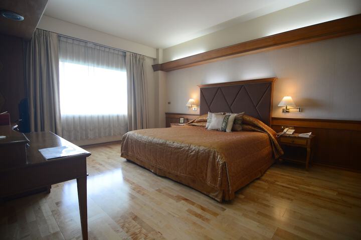 Room 16 of 74