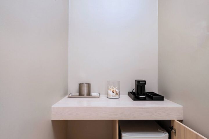 Breakfast/Coffee Service 38 of 114