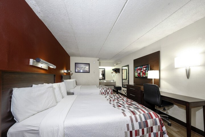 2 Double Beds (6 of 6)