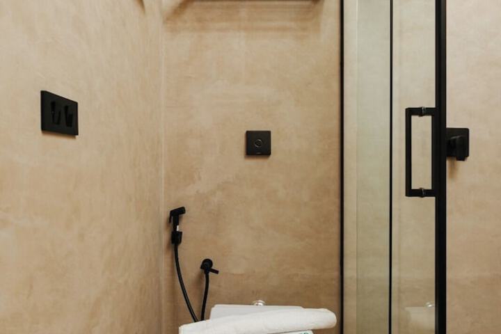 Room 21 of 36