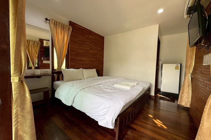 Room 7 of 72