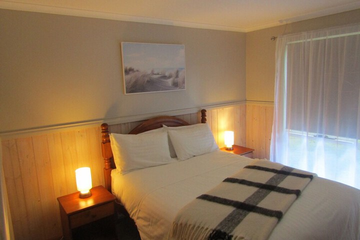 Room 7 of 19