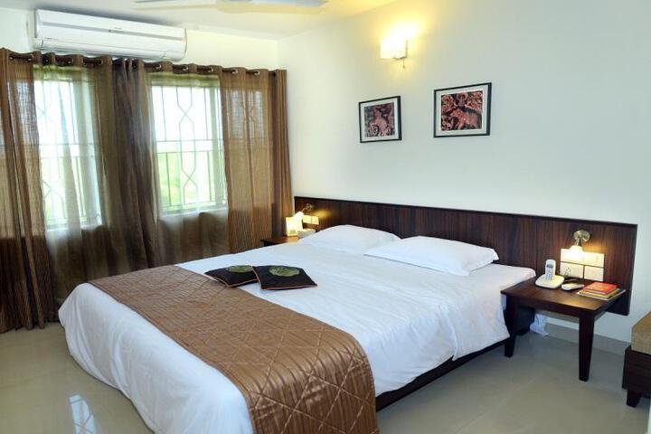 Room 1 of 6