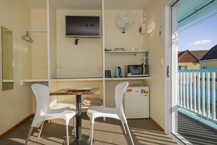 Room 5 of 39