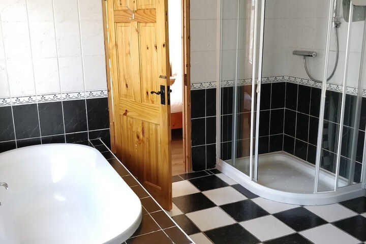 Room 44 of 64