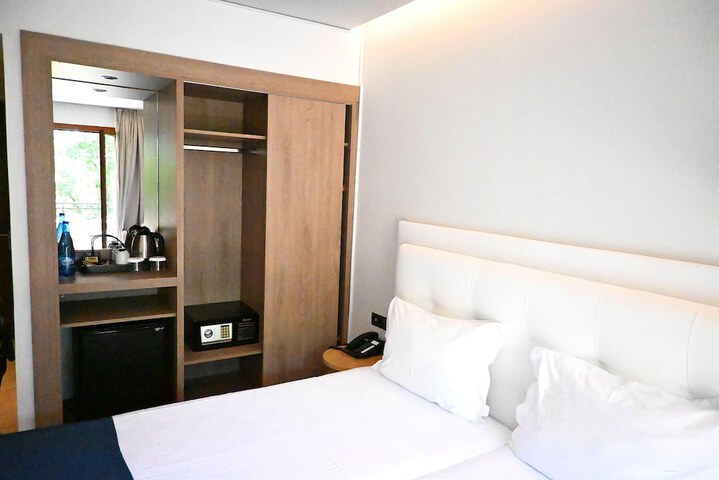 Room 38 of 123