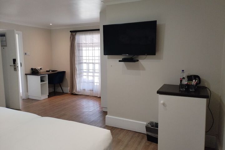 Room 20 of 103